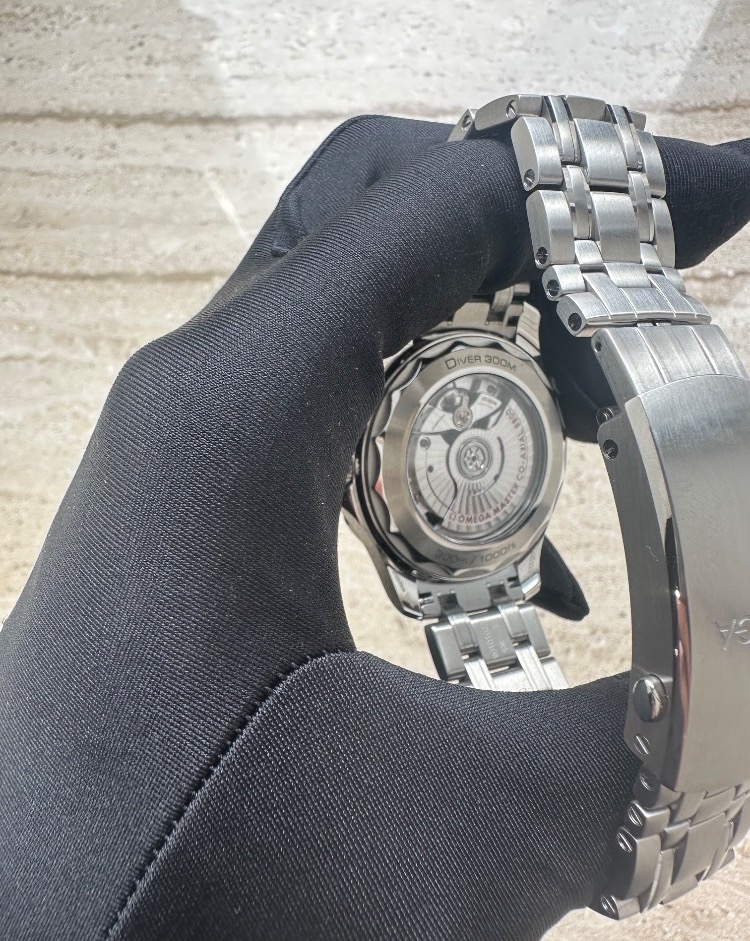 Часы Omega SEAMASTER DIVER 300M 42 мм 210.30.42.20.04.001