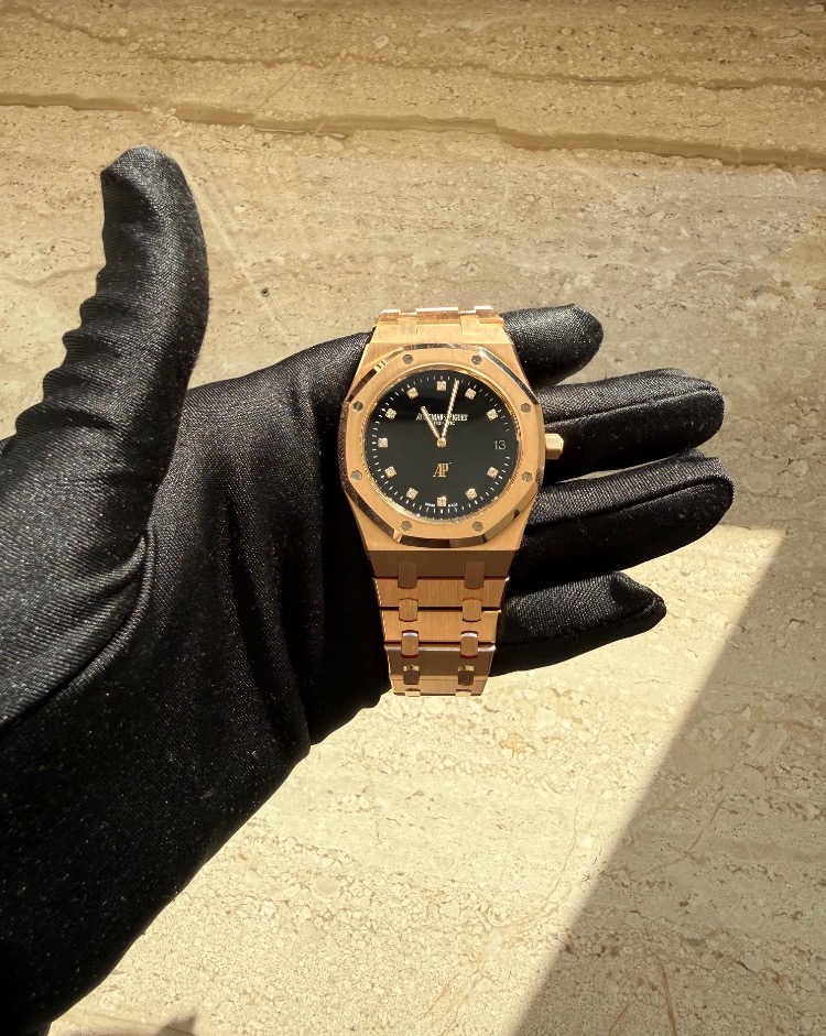 Часы AUDEMARS PIGUET ROYAL OAK “JUMBO” EXTRA-THIN 15207OR.OO.1240OR.01