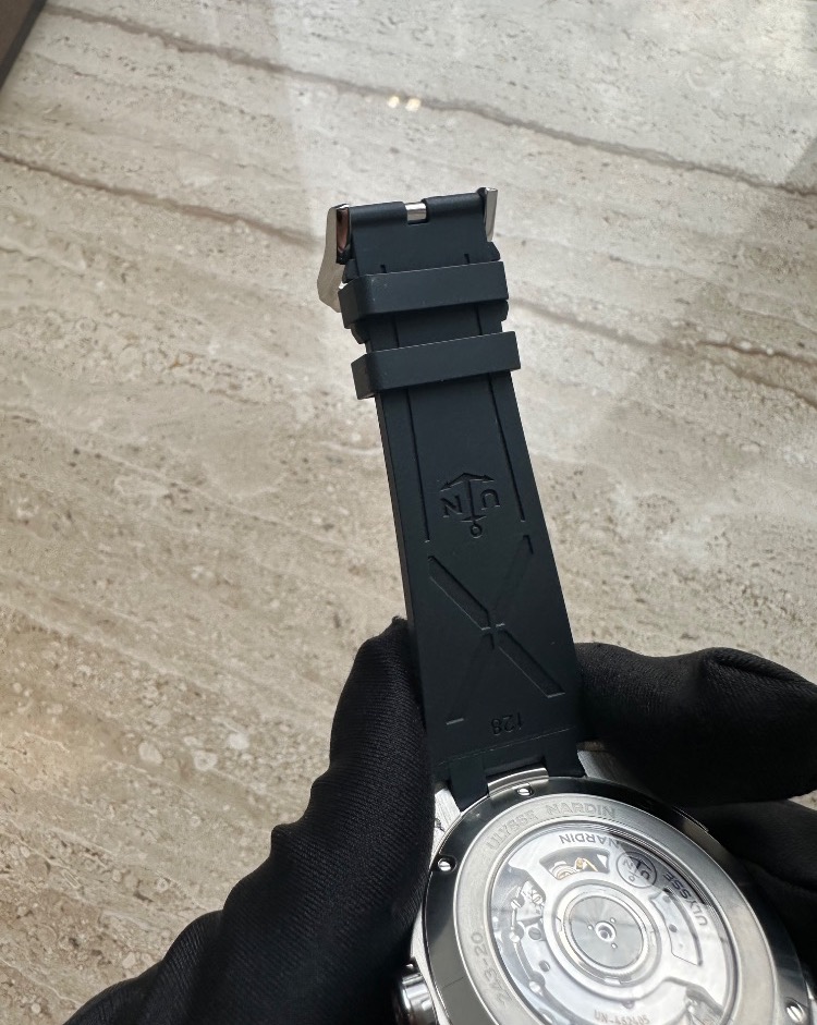 Часы Ulysse Nardin Blast Dual Time 243-20/43