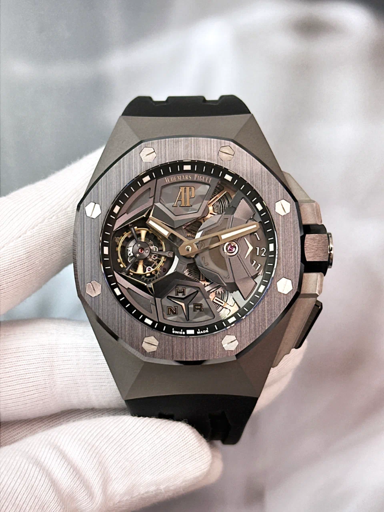 Часы AUDEMARS PIGUET ROYAL OAK CONCEPT FLYING TOURBILLON GMT 44 MM 26589IO.OO.D002CA.01