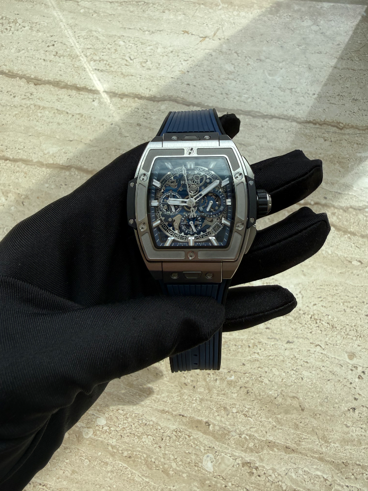 Часы Hublot SPIRIT OF BIG BANG 642.NX.7170.RX
