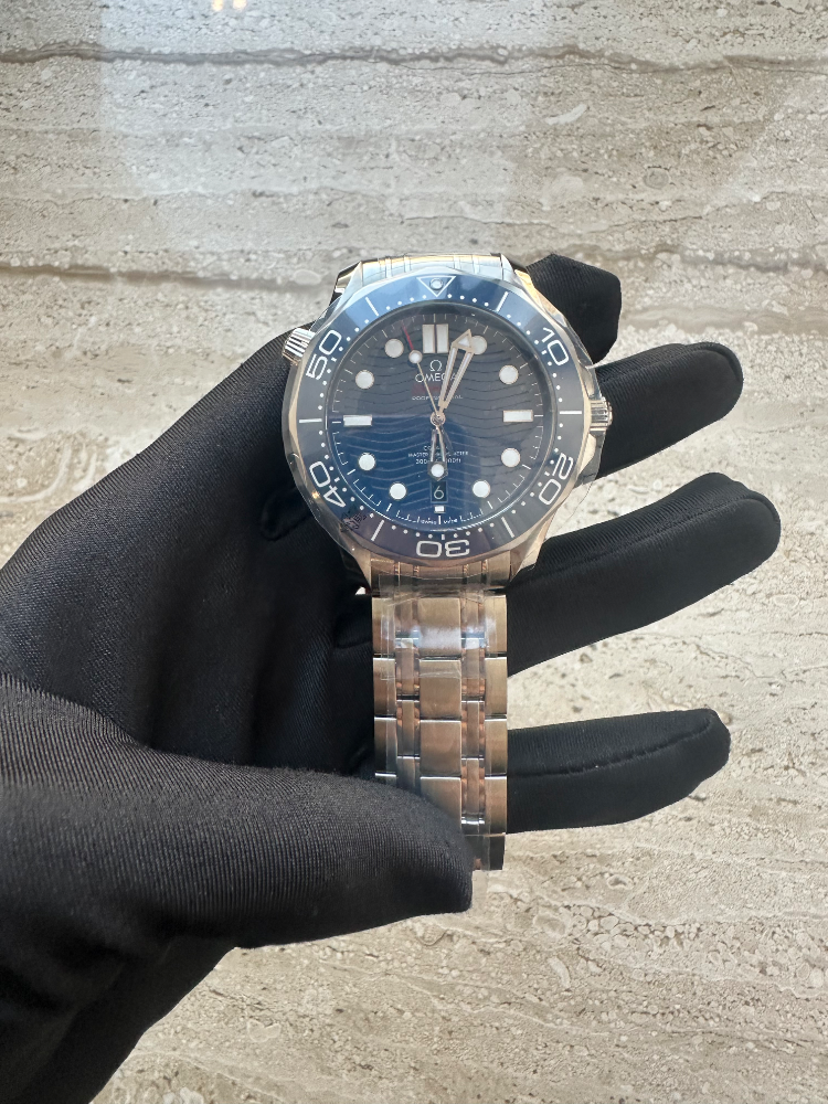 Часы Omega Seamaster Diver 300 m 210.30.42.20.03.001