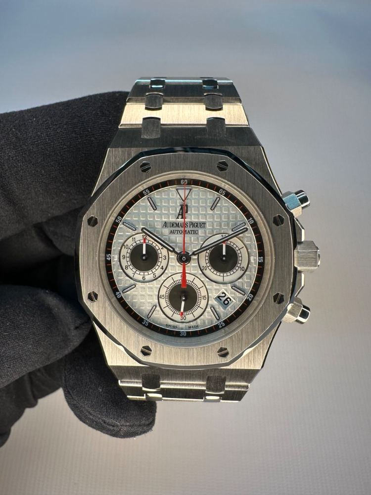 Часы AUDEMARS PIGUET Royal Oak Chronograph 39 mm 26300ST.OO.1110ST.06