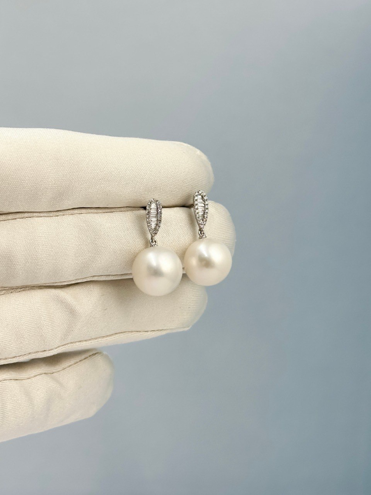 Серьги No name с жемчугом и бриллиантами.