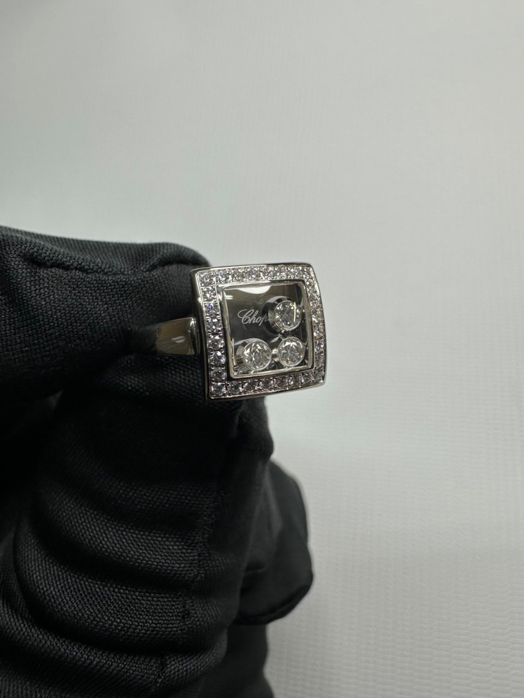 Кольцо Chopard HAPPY DIAMONDS HAPPY CURVES 829224-1039