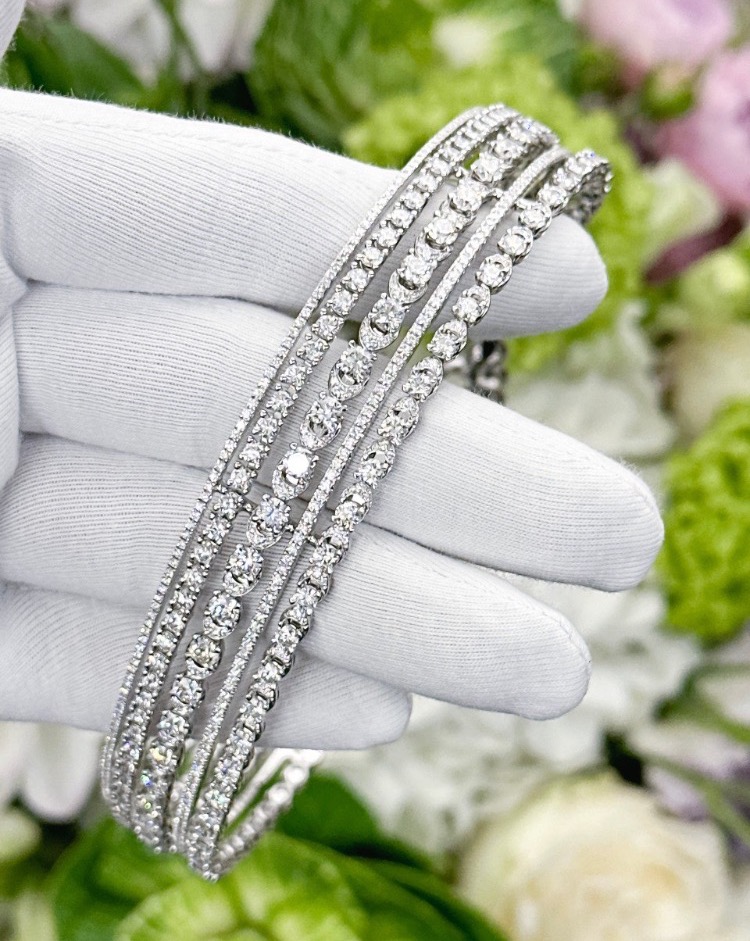 Колье Graff GATEWAY FIVE ROW DIAMOND CHOKER NECKLACE RGN685