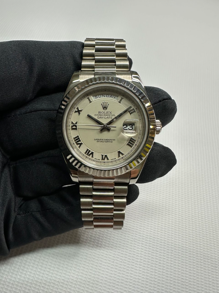 Часы Rolex DAY-DATE II 41MM WHITE GOLD 218239