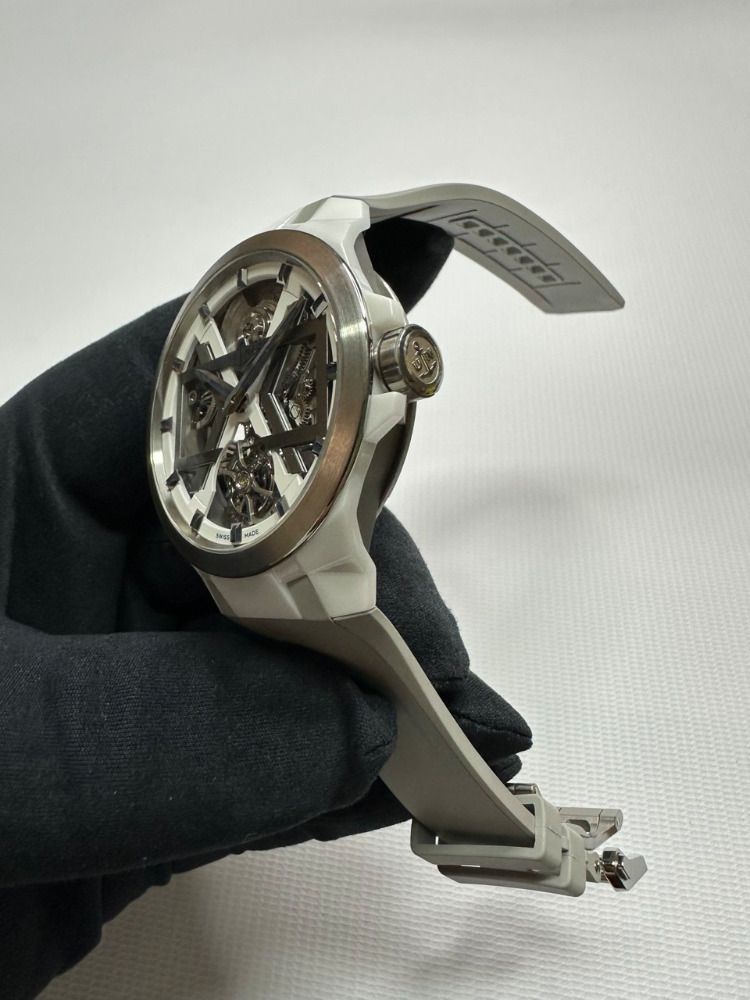 Часы Ulysse Nardin BLAST TOURBILLON AUTOMATIC 45 MM 1723-400/00