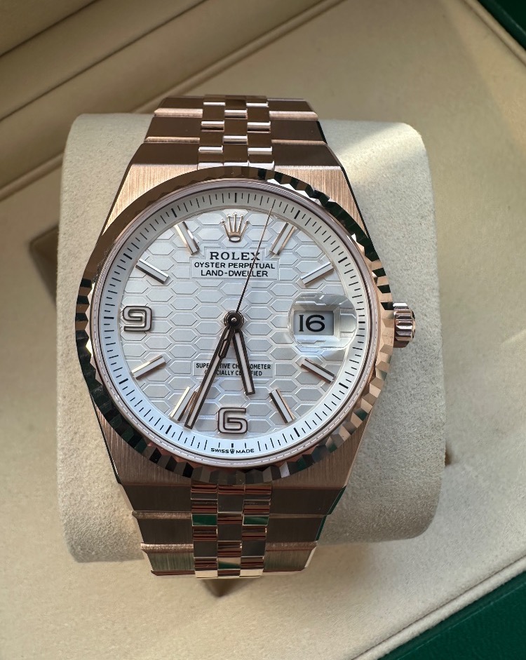 Часы Rolex LAND-DWELLER Rose gold 127235-0001