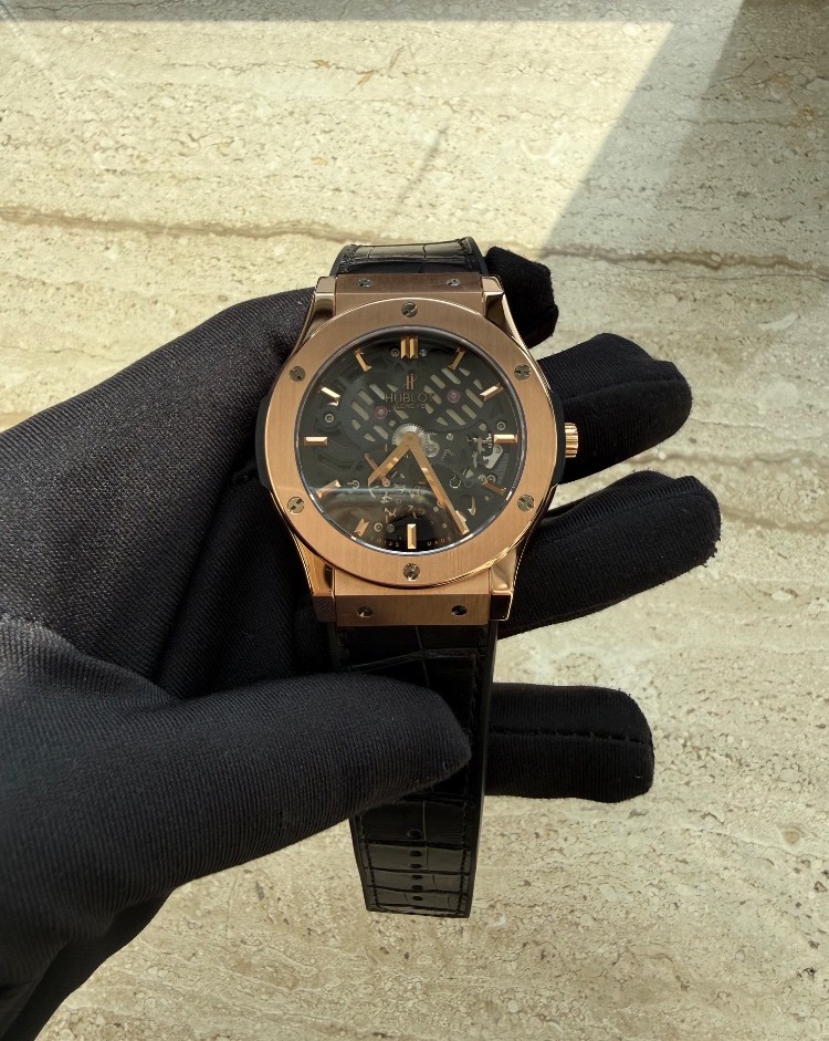 Часы Hublot Classic Fusion Ultra-Thin Skeleton King Gold 45 515.OX.0180.LR