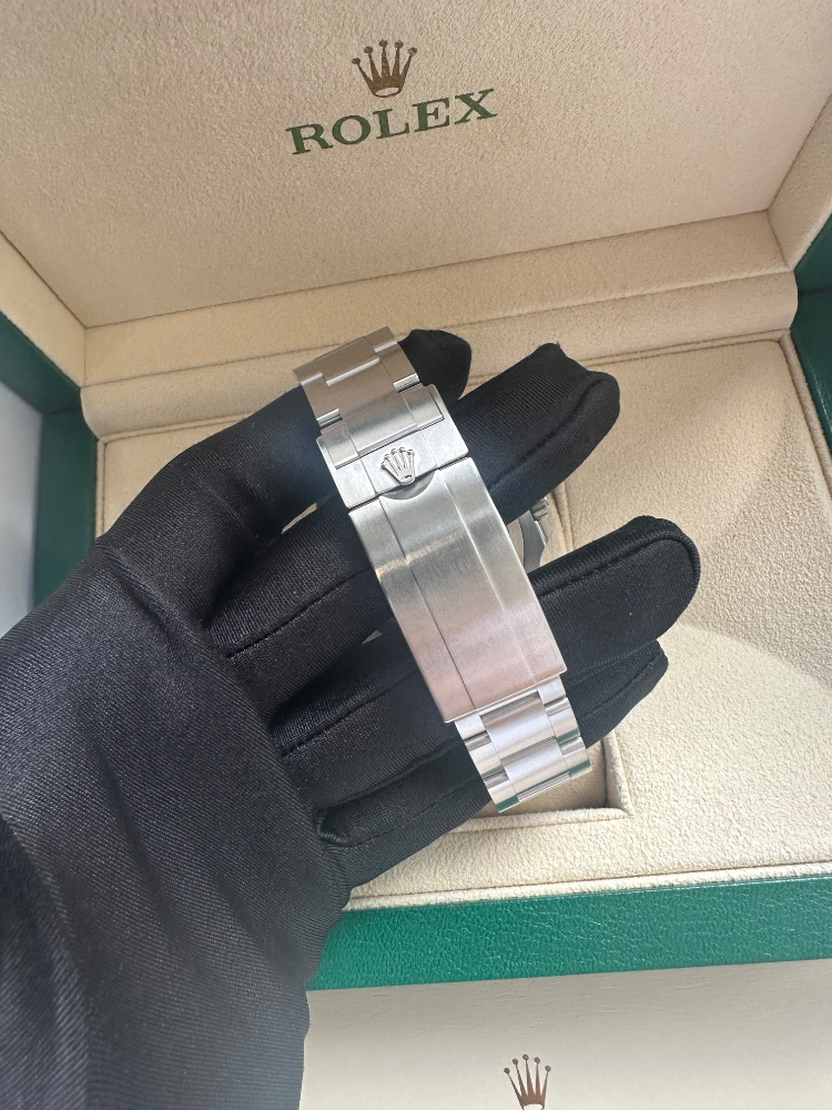 Часы Rolex Submariner Date Oyster Perpetual 126610LV-0002.