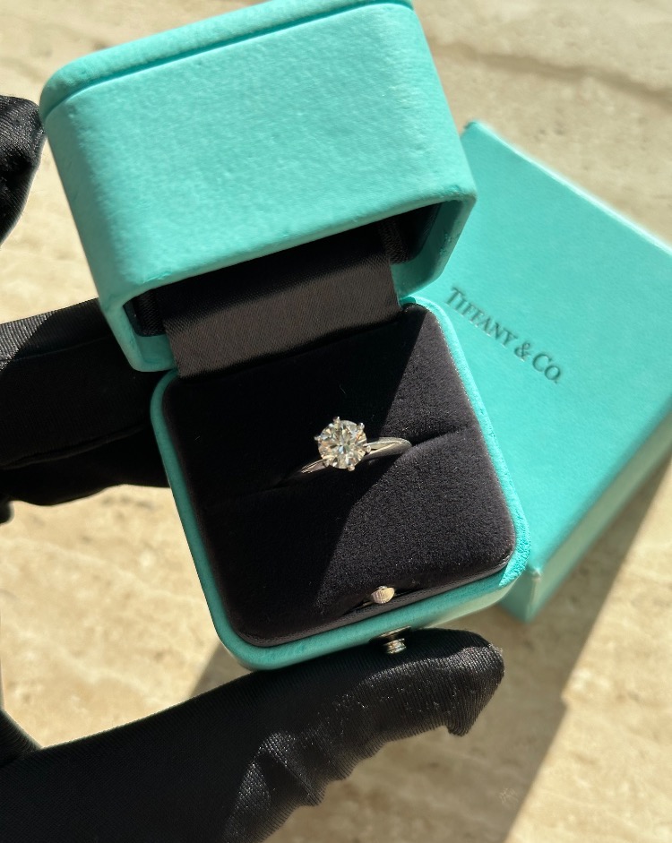 Кольцо Tiffany&Co. Engagement Ring with a Tiffany True Diamond 1 01ct I/VS1