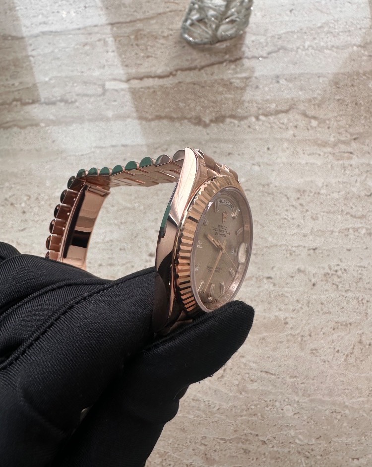 Часы Rolex Day-Data 40mm EVEROSE GOLD 228235-0004