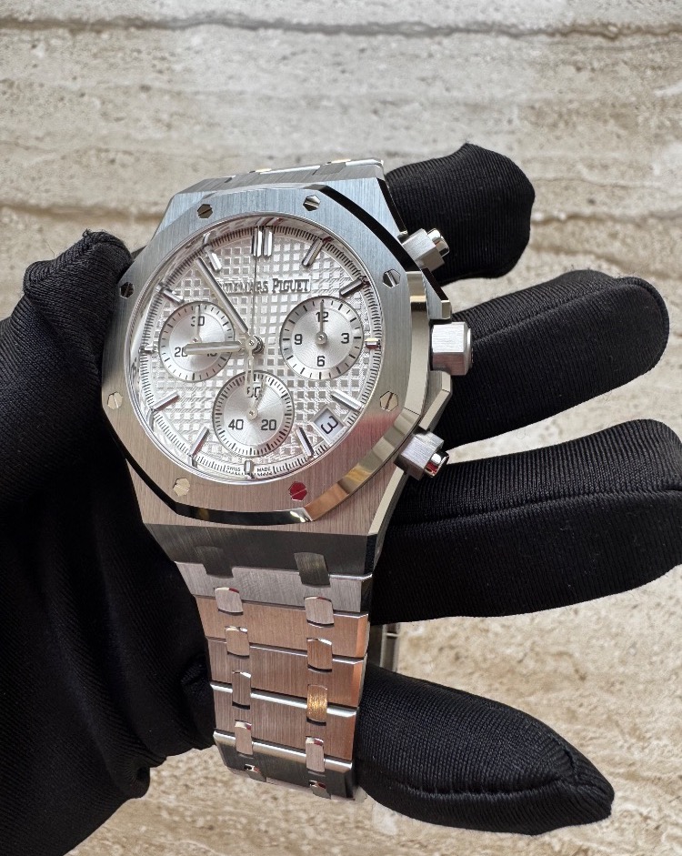 Часы AUDEMARS PIGUET ROYAL OAK SELFWINDING CHRONOGRAPH 41 MM 26240ST.OO.1320ST.07