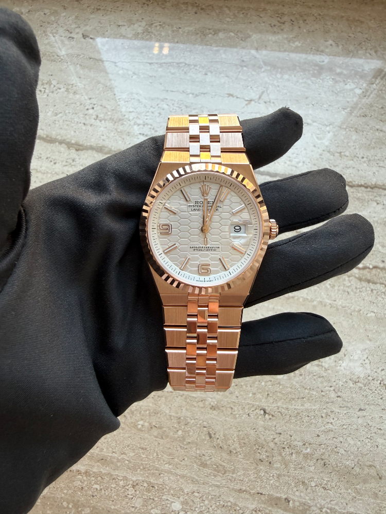 Часы Rolex LAND-DWELLER 40mm 127335-0001
