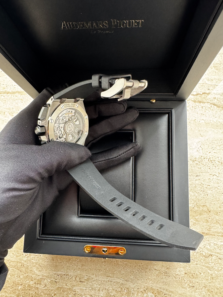 Часы AUDEMARS PIGUET Royal Oak Offshore Chronograph 43 mm 26420SO.OO.A002CA.01