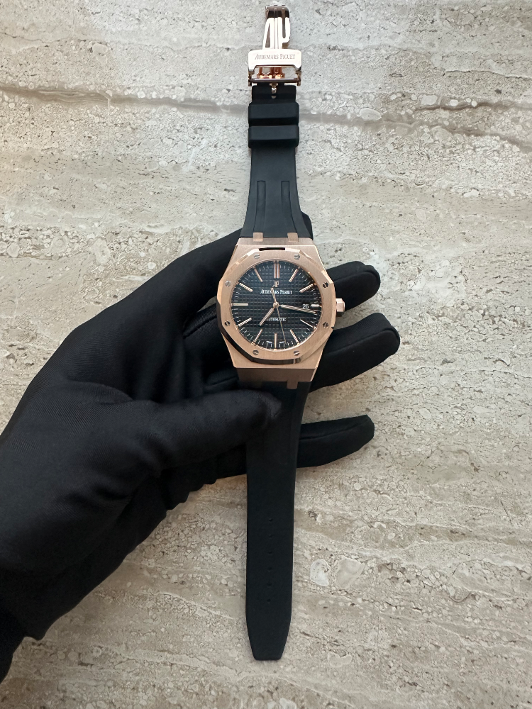 Часы AUDEMARS PIGUET Royal Oak Selfwinding 41 mm 15400OR.OO.D002CR.01