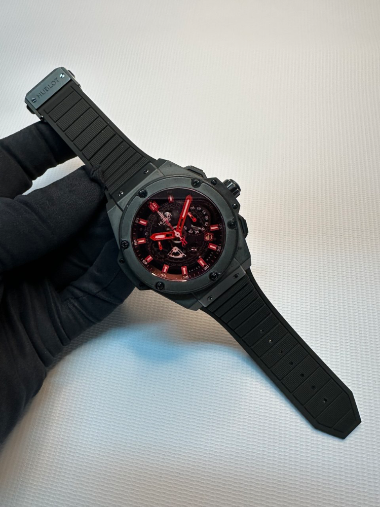 Часы Hublot King Power Red Magic 48 701.CI.1123.GR