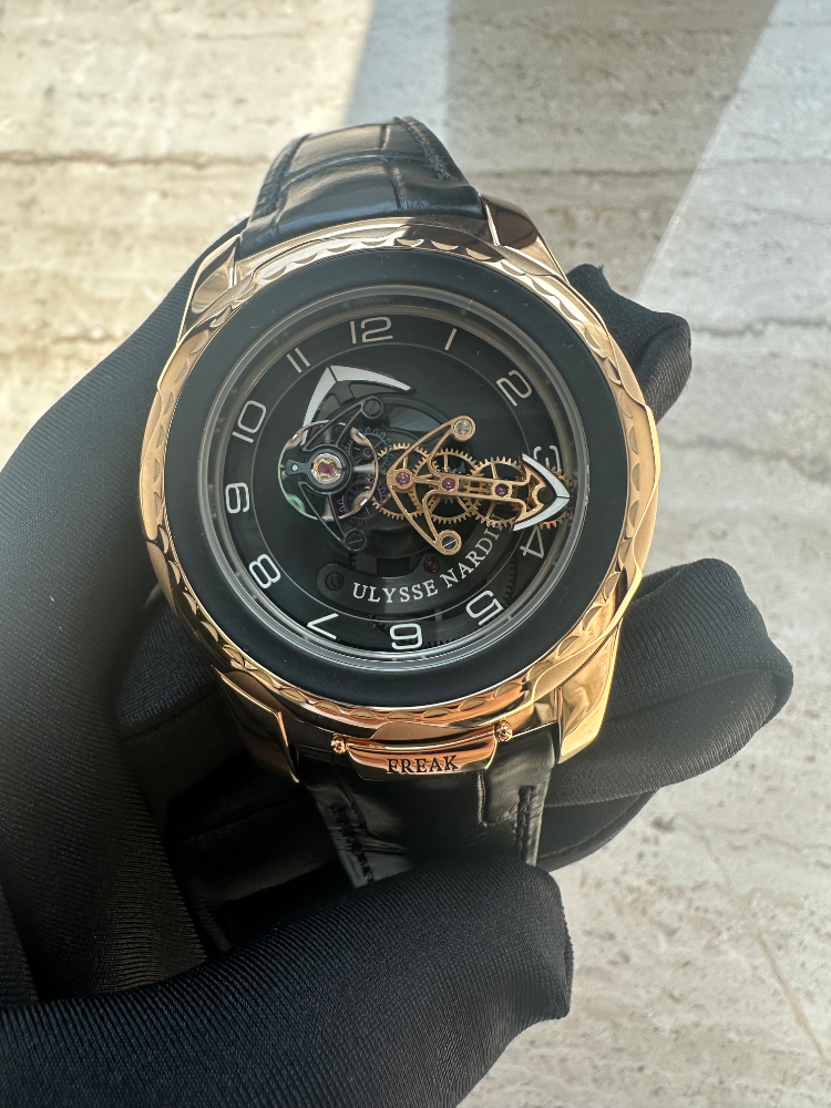 Часы Ulysse Nardin Freak Cruiser 2056-131