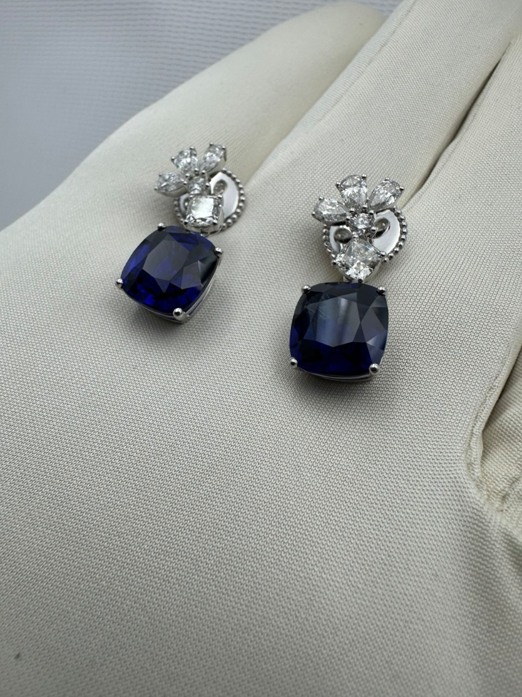 Серьги No name с сапфирами 7 18/6 64ct Vivid to deep blue.