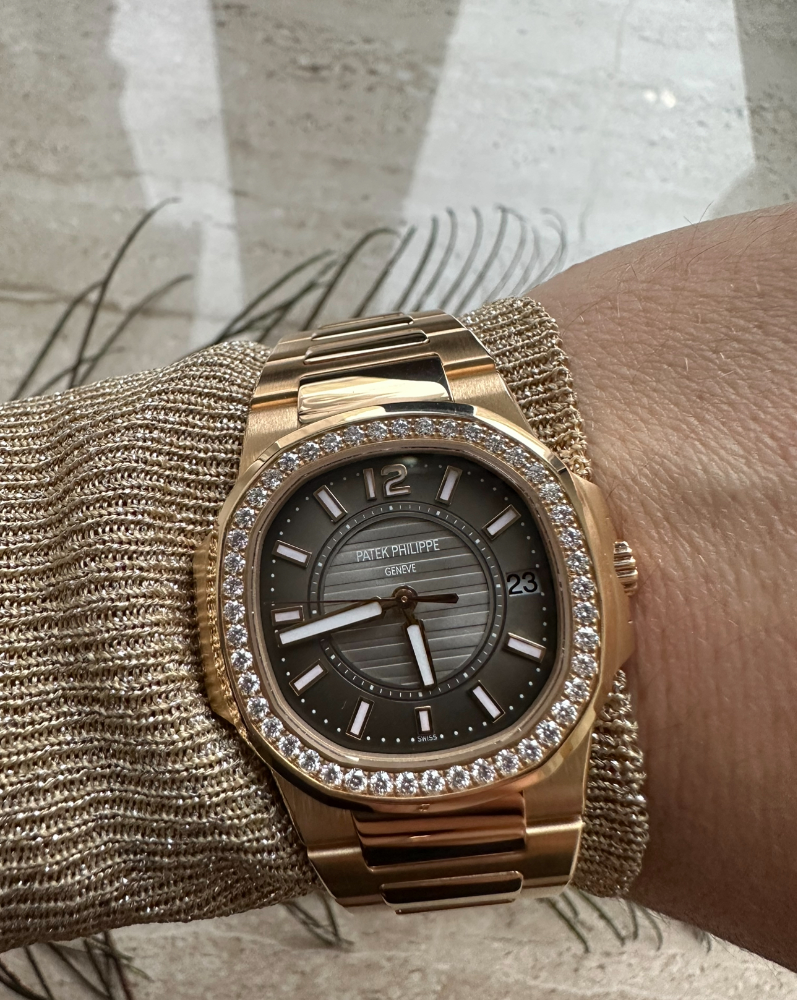 Часы Patek Philippe Nautilus Lady 7010/1R-010