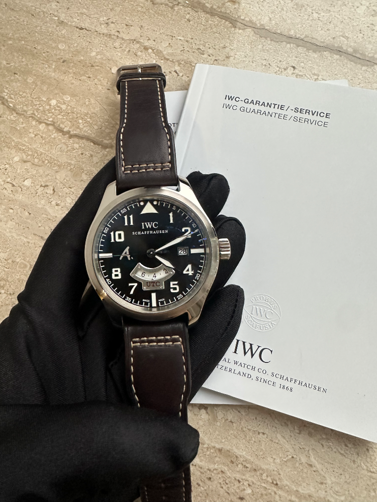 Часы IWC Saint Exupery UTC Pilots IW326102