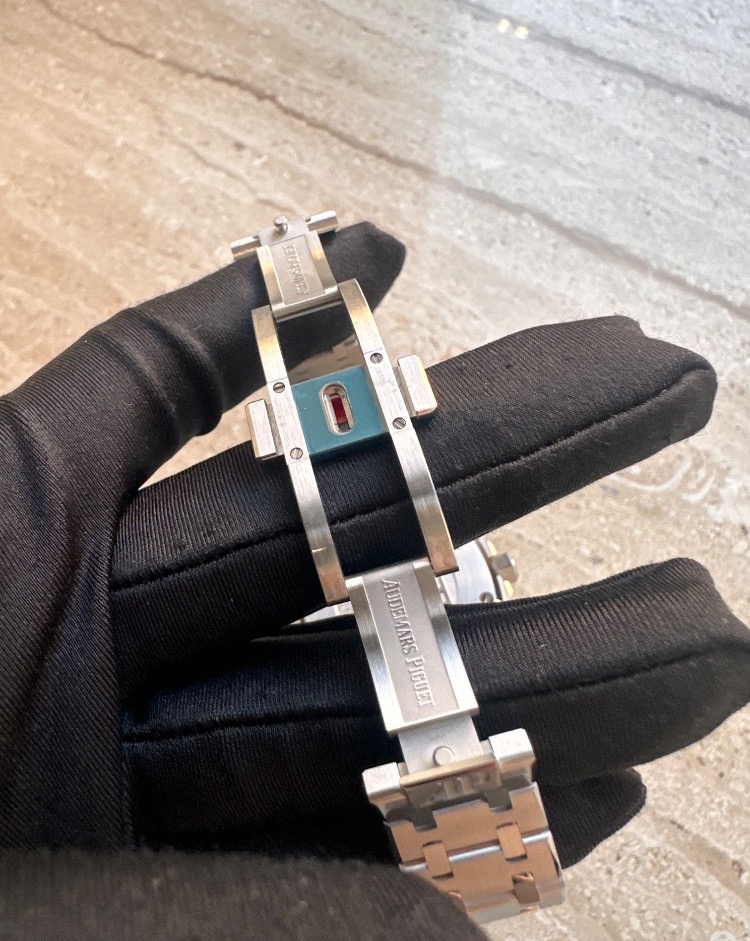 Часы AUDEMARS PIGUET Royal Oak Selfwinding Chronograph 38 mm 26315ST.OO.1256ST.01
