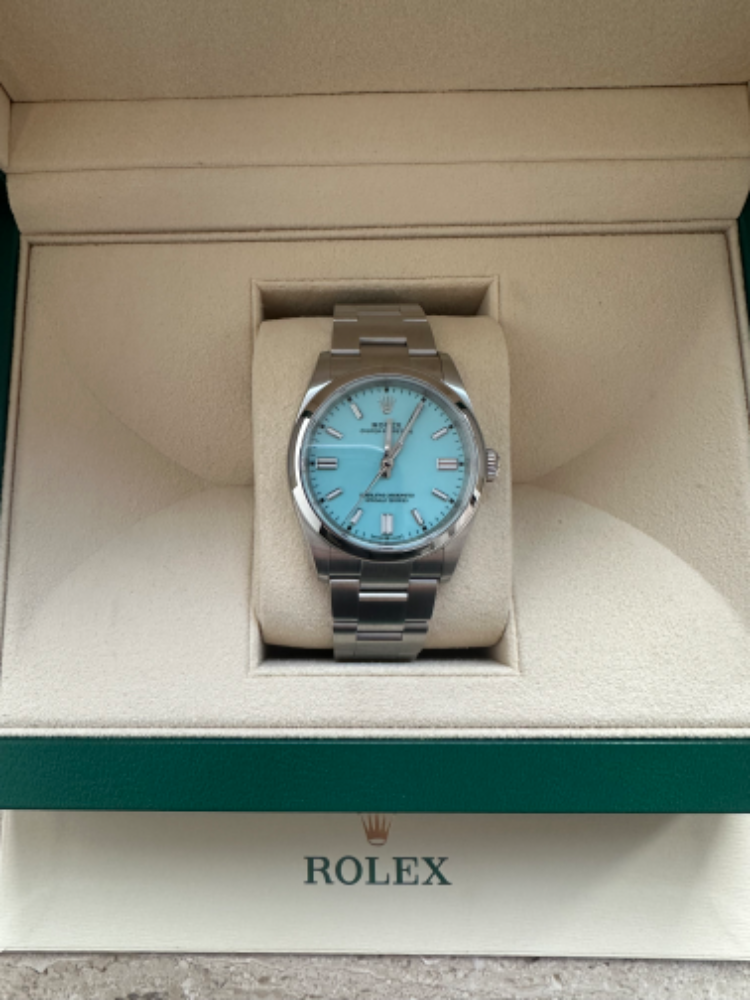Часы Rolex Oyster Perpetual 36mm 126000-0006