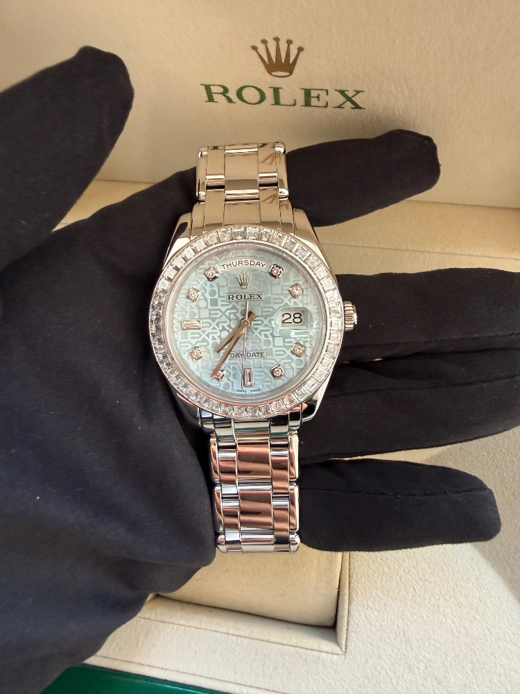 Часы Rolex Day-Date 39 mm Perlmaster 18946