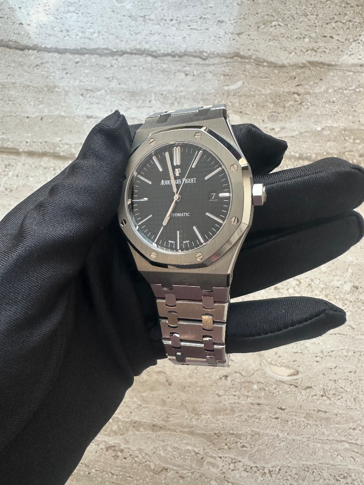 Часы AUDEMARS PIGUET Royal Oak Selfwinding 41 mm 15400ST.OO.1220ST.01