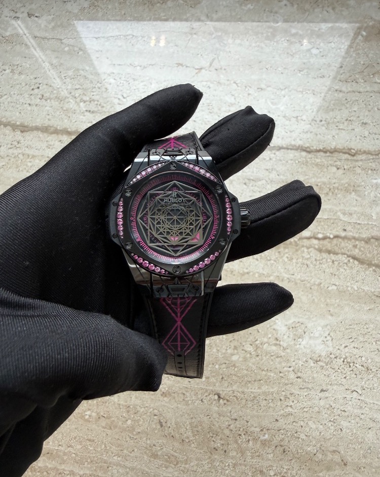Часы Hublot Big Bang Sang Bleu All Black Pink 39 mm 465.CS.1119.VR.1233.MXM18
