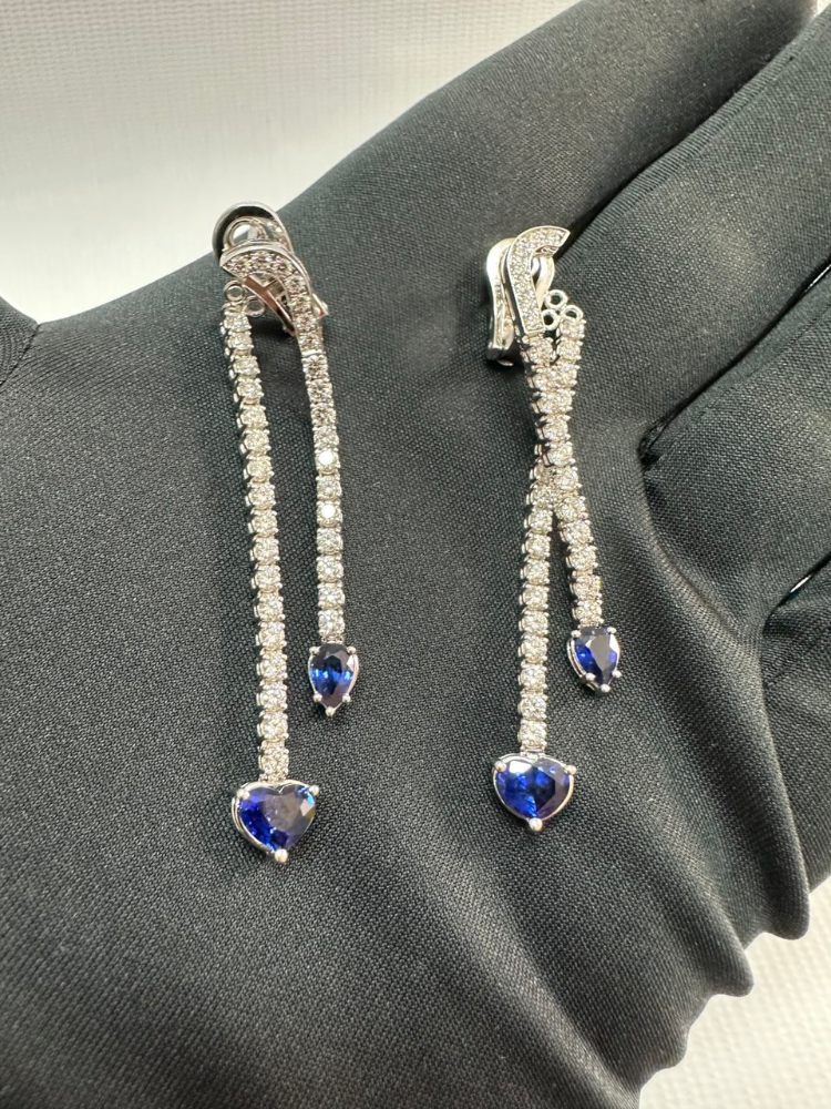 Серьги Chopard Classic Diamonds 84/4843/3