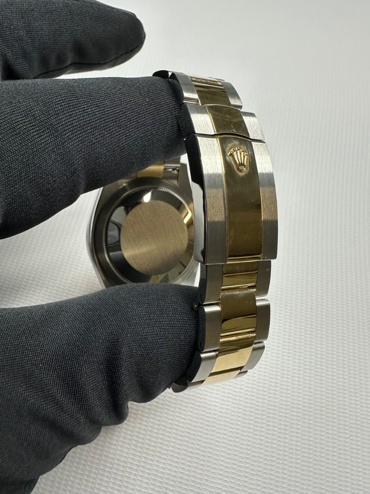 Часы Rolex Sky-Dweller 42mm Steel and Yellow Gold 326933-0001