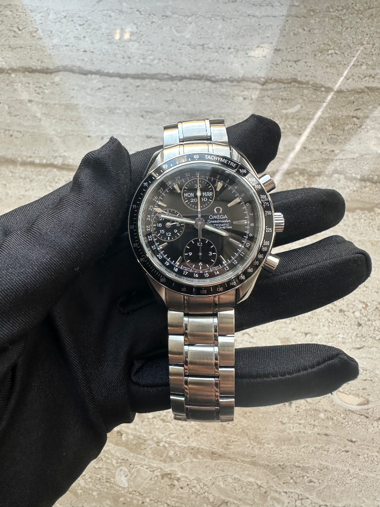 Часы Omega SPEEDMASTER DATE / DAY‑DATE 40 ММ 3220.50.00