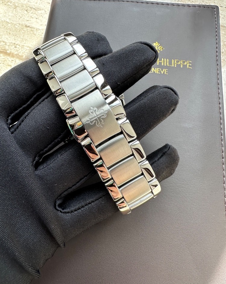Часы Patek Philippe AQUANAUT 5167/1A-001