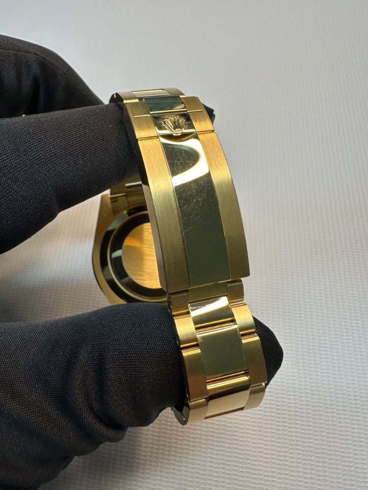 Часы Rolex Submariner Date 40mm Yellow Gold Ceramic 116618LN