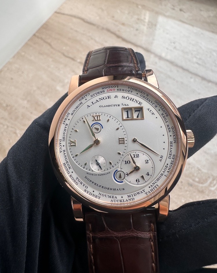 Часы A. Lange and Sohne LANGE1 TIME ZONE 116.032/LS1164AD