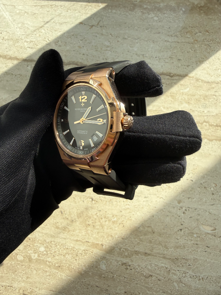 Часы Vacheron Constantin Overseas Date Automatic 47040/000R-9666