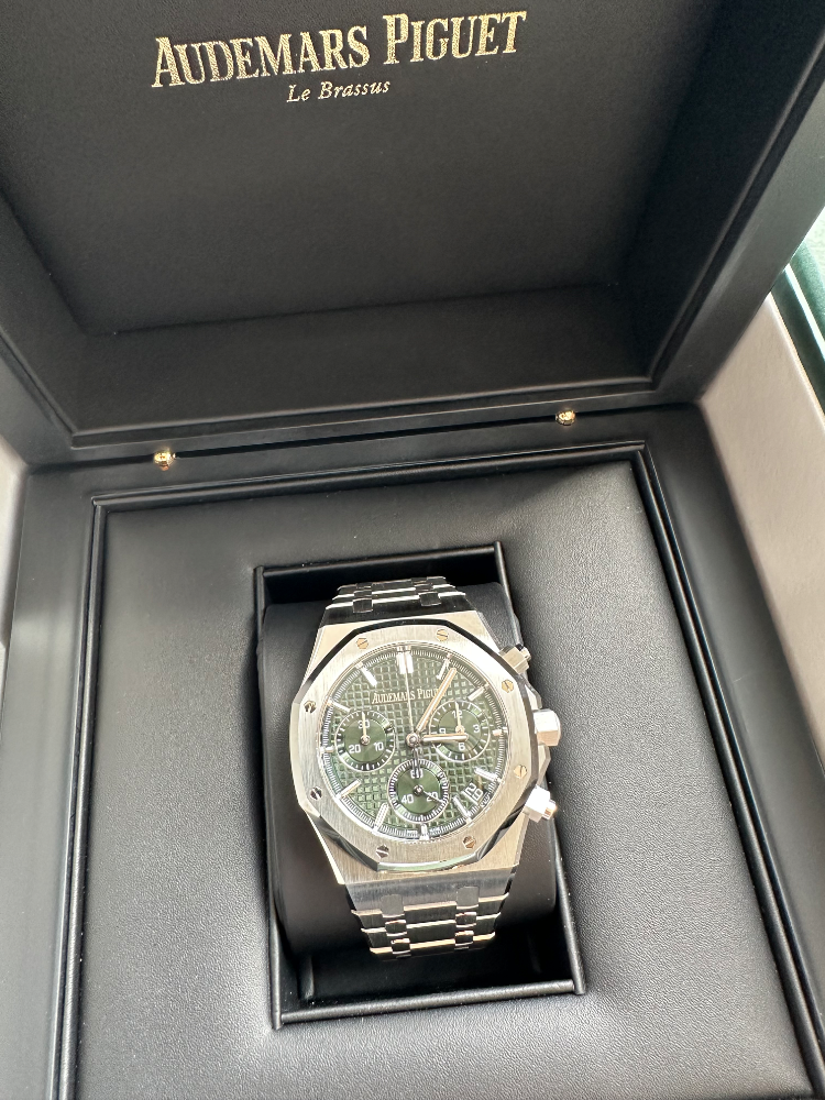 Часы AUDEMARS PIGUET ROYAL OAK SELFWINDING CHRONOGRAPH 26240ST.OO.1320ST.08