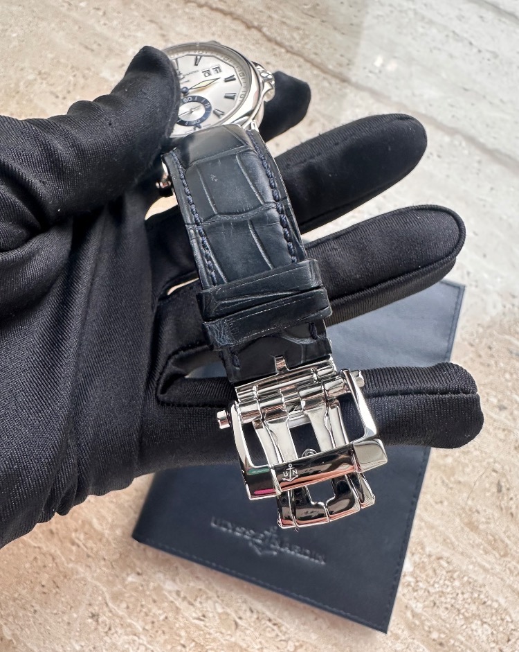 Часы Ulysse Nardin Dual Time 42 mm 243-55