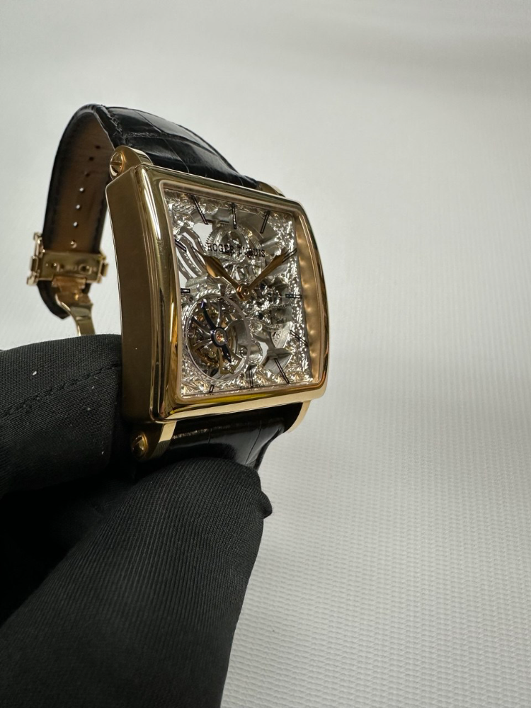 Часы Roger Dubuis GOLDENSQUARE TOURBILLON