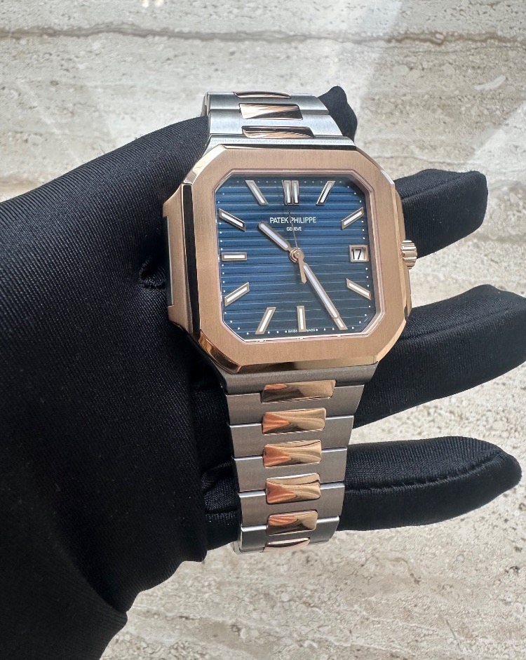 Часы Patek Philippe INTRODUCTION CUBITUS SELF-WINDING 5821/1AR-001