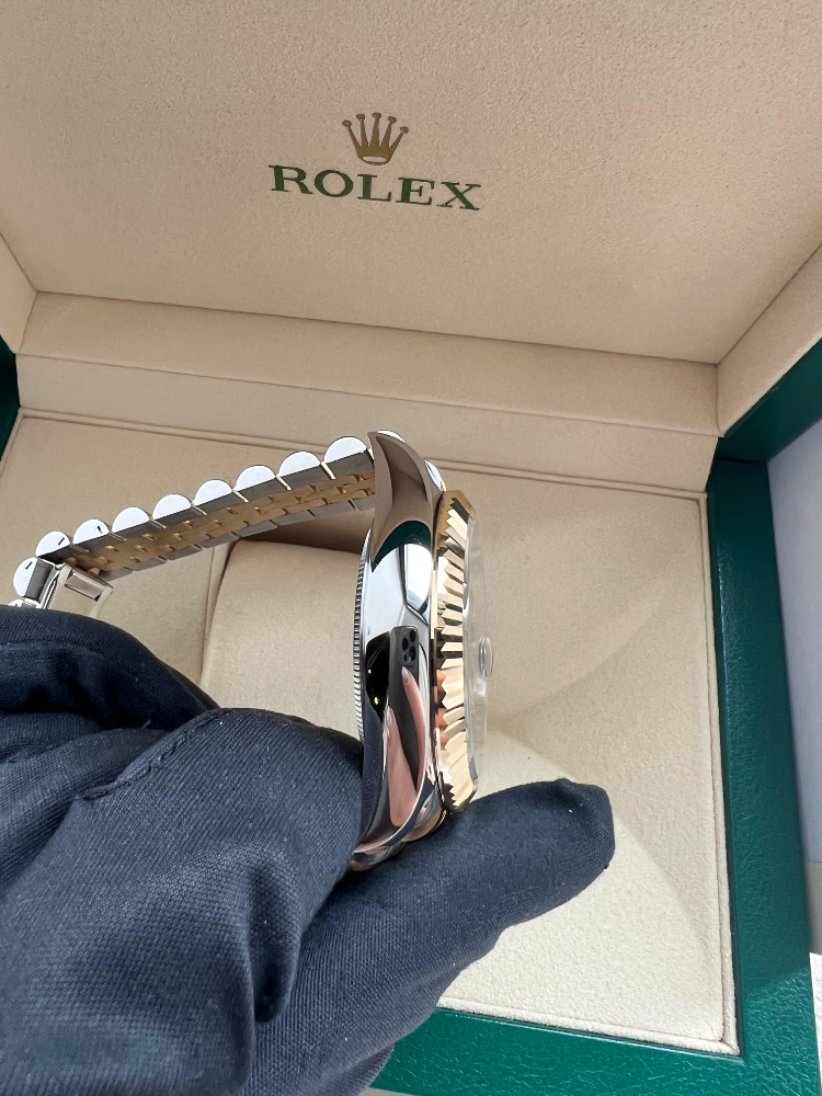 Часы Rolex Sky-Dweller 336933-0004