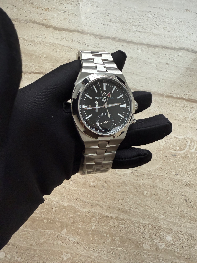 Часы Vacheron Constantin Overseas Dual Time 7900V/110A-B546