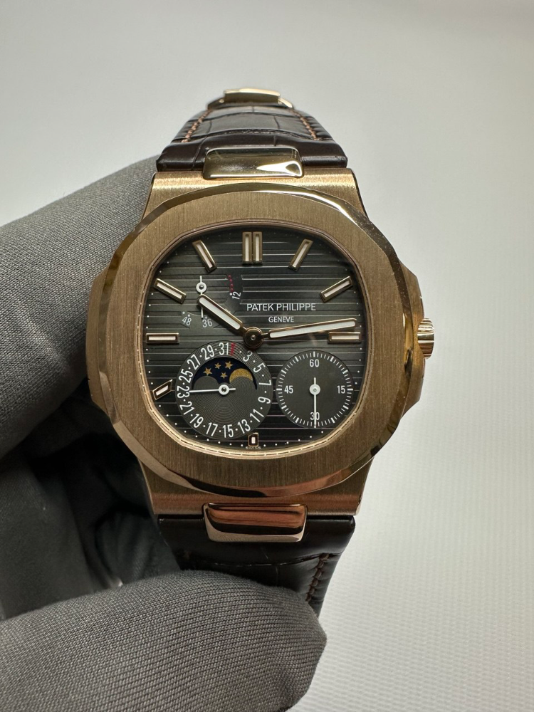 Часы Patek Philippe NAUTILUS 5712R-001