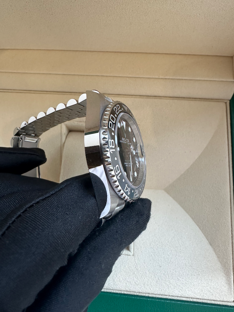 Часы Rolex GMT-Master II 126710GRNR