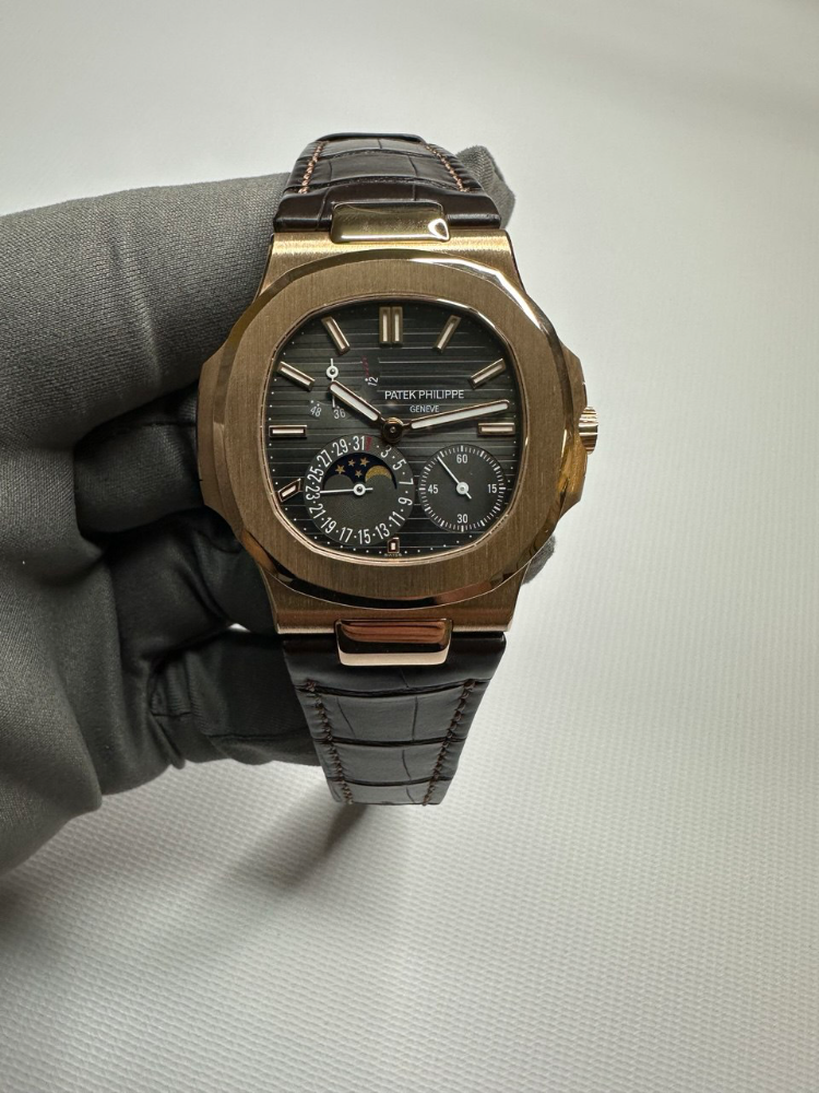 Часы Patek Philippe NAUTILUS 5712R-001