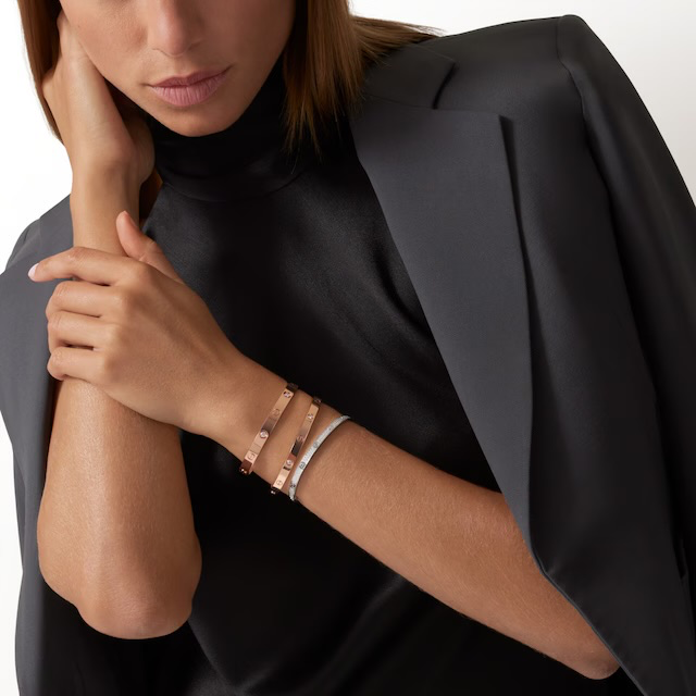 Браслет Cartier LOVE BRACELET MEDIUM MODEL 4 DIAMONDS B6085716