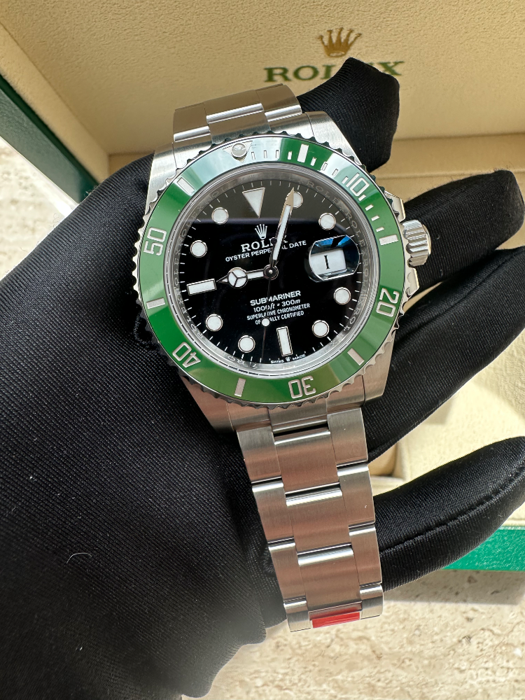 Часы Rolex Submariner Date Oyster Perpetual 126610LV-0002