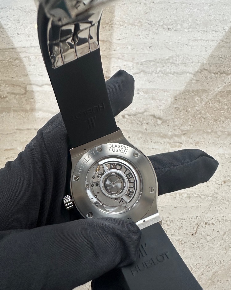 Часы Hublot Classic Fusion Titanium 542.NX.1171.RX